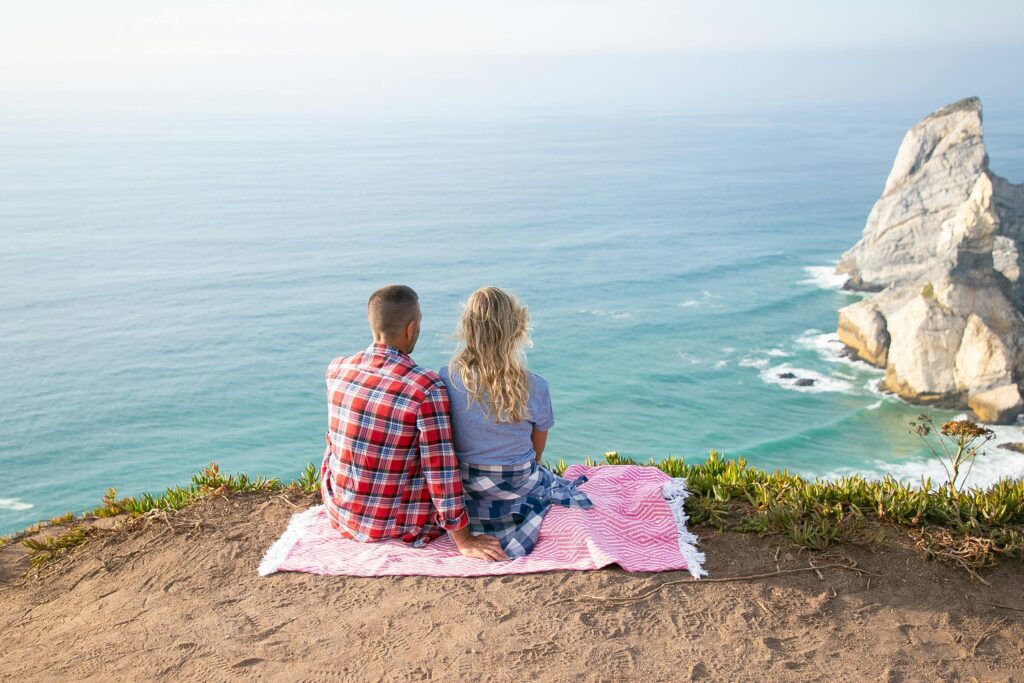 a couple having a picnic in Sintra